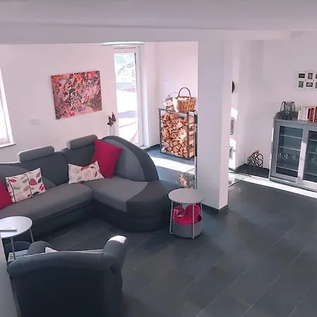 Ruhiges Ferienhaus Mit Viel Platz Masserberg Exterior foto
